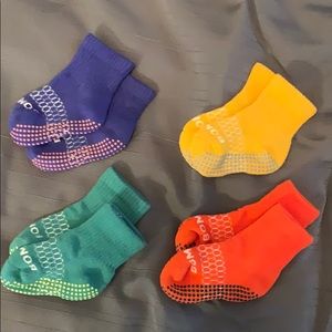 Bombay’s Toddler grip socks 4-pack
